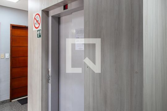 Elevador de apartamento à venda com 2 quartos, 65m² em Guarani, Belo Horizonte