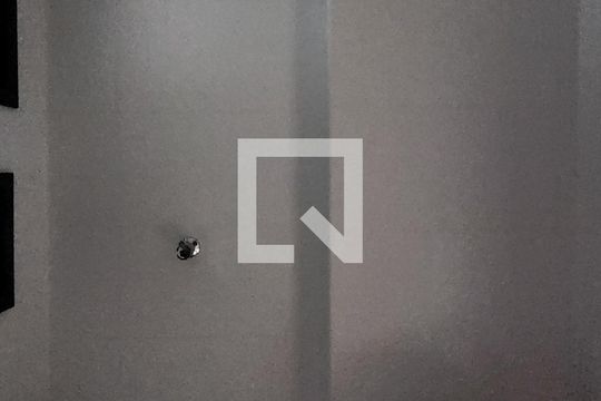 Banheiro de kitnet/studio para alugar com 1 quarto, 28m² em Jardim do Mar, São Bernardo do Campo