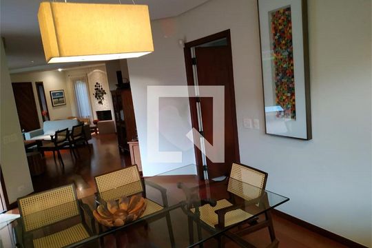 Casa à venda com 3 quartos, 279m² em Interlagos, São Paulo