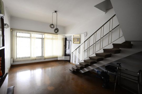 Sala de casa à venda com 2 quartos, 126m² em Vila Moinho Velho, São Paulo