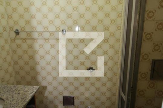 Banheiro de casa para alugar com 1 quarto, 60m² em Irajá, Rio de Janeiro