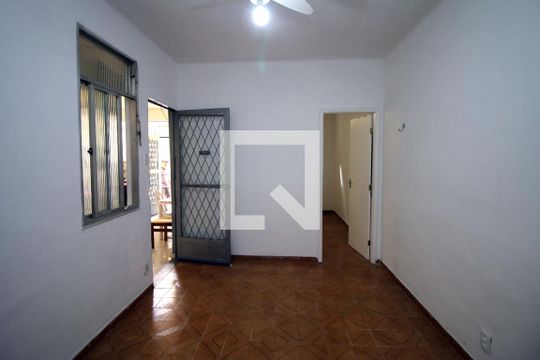 Casa para alugar com 1 quarto, 60m² em Irajá, Rio de Janeiro