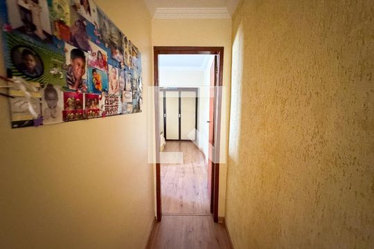Corredor de casa à venda com 2 quartos, 280m² em Fonte Grande, Contagem