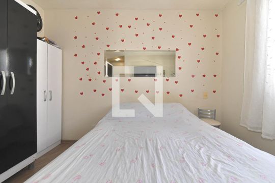 Suíte de casa de condomínio à venda com 3 quartos, 96m² em Vila Guarani (zona Sul), São Paulo