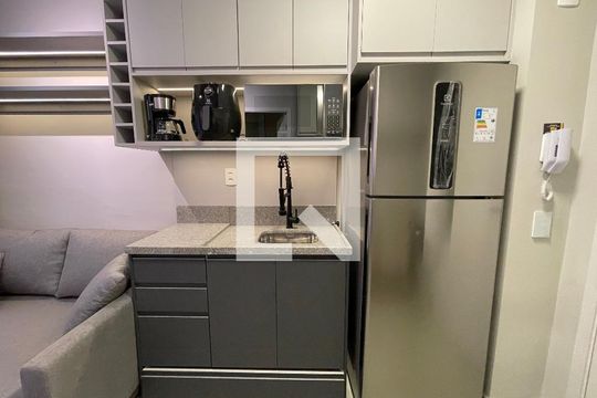 Cozinha de apartamento à venda com 1 quarto, 25m² em Vila Butantã, São Paulo