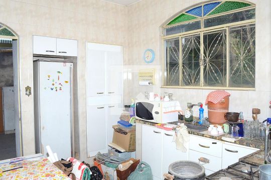 Cozinha de casa à venda com 3 quartos, 300m² em Carlos Prates, Belo Horizonte