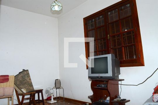 Quarto 2 de casa à venda com 3 quartos, 300m² em Carlos Prates, Belo Horizonte
