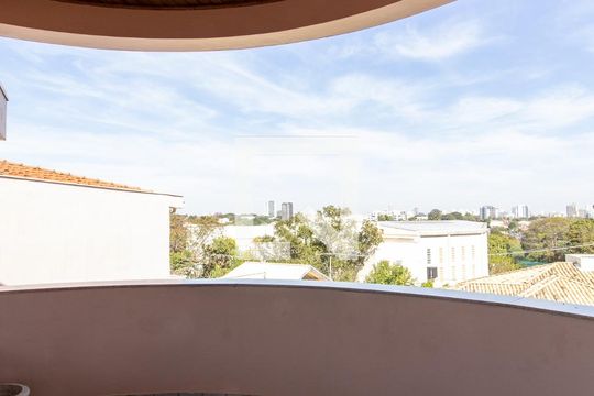 Sacada de casa para alugar com 5 quartos, 390m² em Jardim das Paineiras, Campinas
