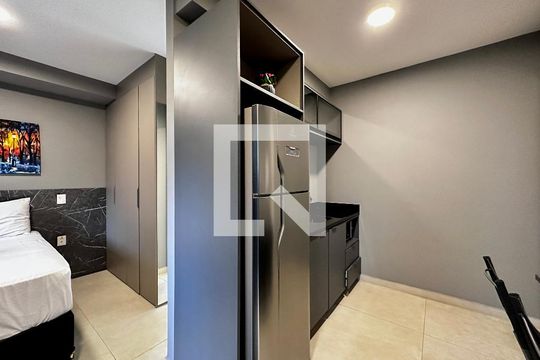 Cozinha de kitnet/studio à venda com 1 quarto, 30m² em Campo Belo, São Paulo