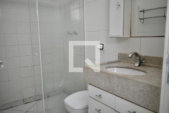 Banheiro Social de casa à venda com 2 quartos, 160m² em Vila Clementino, São Paulo