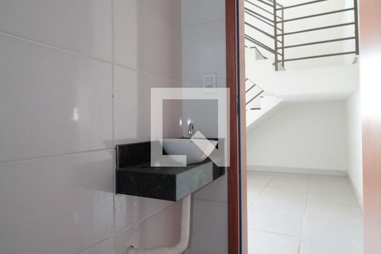 Lavabo  de casa à venda com 3 quartos, 120m² em São João Batista, Belo Horizonte