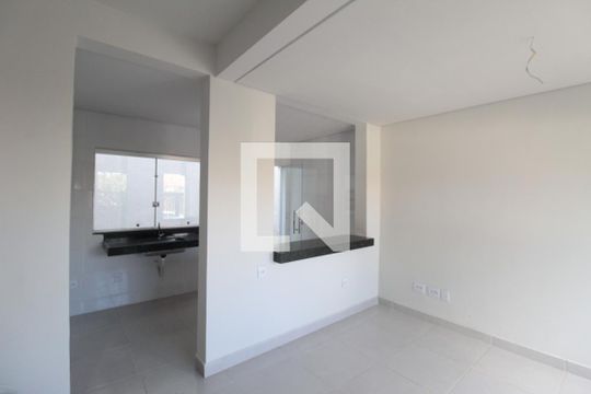 Sala de casa à venda com 3 quartos, 120m² em São João Batista, Belo Horizonte