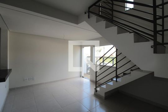 Sala de casa à venda com 3 quartos, 120m² em São João Batista, Belo Horizonte
