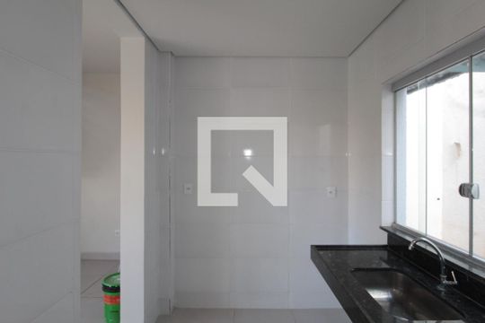 Cozinha de casa à venda com 3 quartos, 120m² em São João Batista, Belo Horizonte