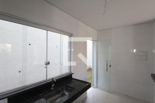 Cozinha de casa à venda com 3 quartos, 120m² em São João Batista, Belo Horizonte