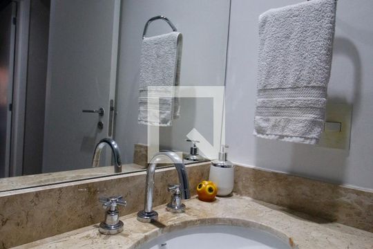 Lavabo de apartamento para alugar com 1 quarto, 111m² em Jardim Leonor, São Paulo