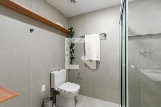 Banheiro de kitnet/studio à venda com 1 quarto, 29m² em Vila Mariana, São Paulo