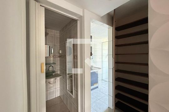 Sala - Corredor  de apartamento à venda com 1 quarto, 40m² em Jacarepaguá, Rio de Janeiro