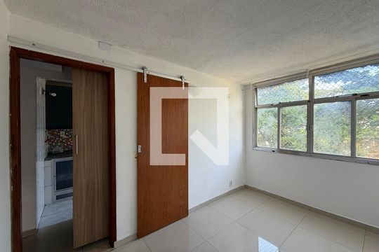 Quarto  de apartamento à venda com 1 quarto, 40m² em Jacarepaguá, Rio de Janeiro