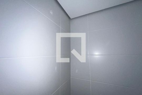 Banheiro de apartamento à venda com 2 quartos, 55m² em Jardim São Paulo, São Paulo