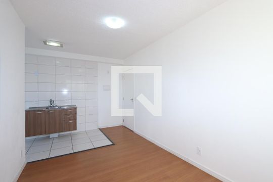 Sala de apartamento para alugar com 2 quartos, 40m² em Vila Graciosa, São Paulo