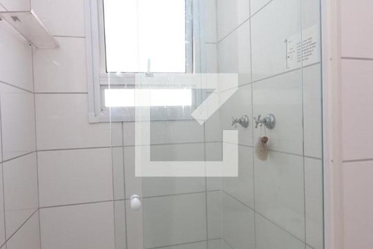 Banheiro de apartamento para alugar com 2 quartos, 40m² em Vila Graciosa, São Paulo