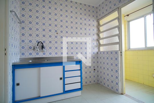 Cozinha de apartamento à venda com 2 quartos, 72m² em Mont’serrat, Porto Alegre