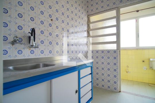 Cozinha de apartamento à venda com 2 quartos, 72m² em Mont’serrat, Porto Alegre
