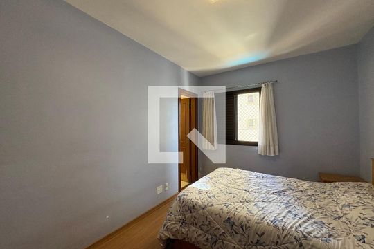 Suite de apartamento à venda com 3 quartos, 106m² em Vila Gilda, Santo André