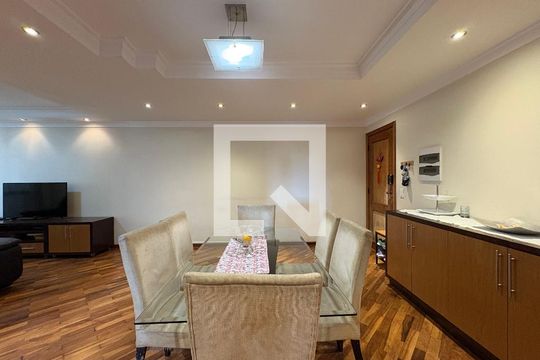 Sala de apartamento à venda com 3 quartos, 106m² em Vila Gilda, Santo André