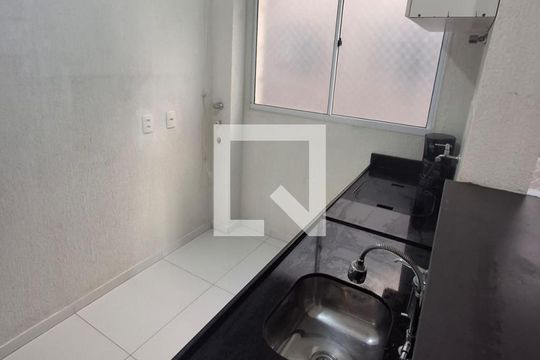Cozinha de apartamento à venda com 2 quartos, 50m² em Frei Leopoldo, Belo Horizonte