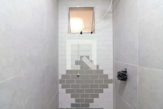 Banheiro de casa para alugar com 1 quarto, 65m² em Jardim São Paulo, São Paulo