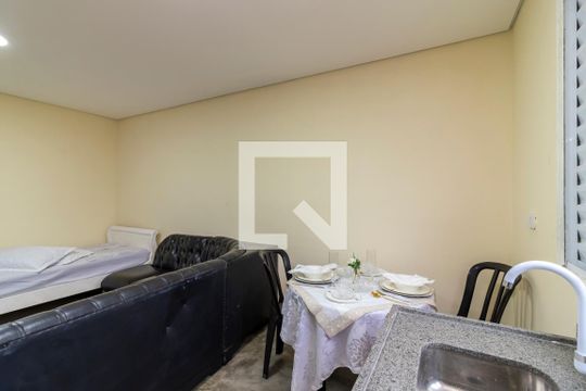 Cozinha de casa para alugar com 1 quarto, 65m² em Jardim São Paulo, São Paulo