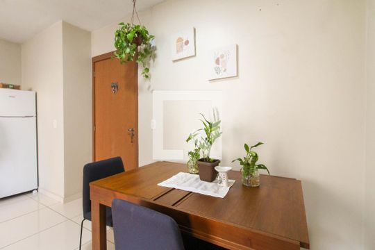 Sala de apartamento à venda com 2 quartos, 50m² em Olaria, Canoas
