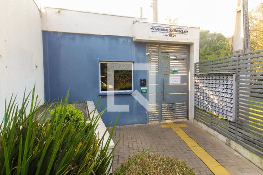 Fachada e portaria de apartamento à venda com 2 quartos, 50m² em Olaria, Canoas