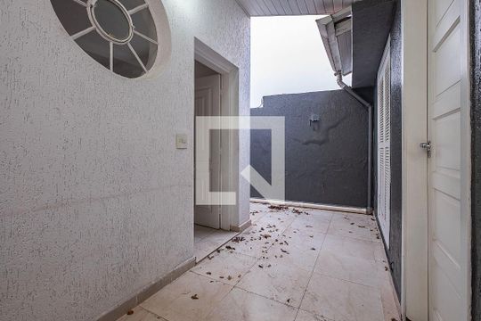 Quintal de casa para alugar com 2 quartos, 138m² em Pinheiros, São Paulo