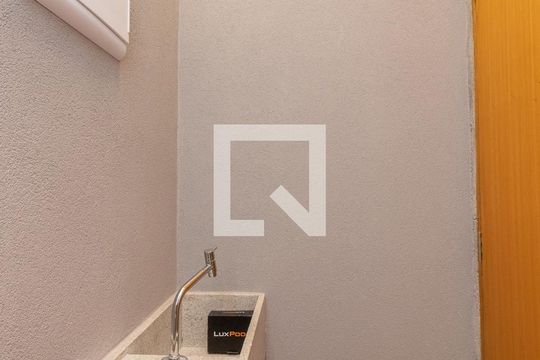 Lavabo 02 de casa à venda com 3 quartos, 200m² em Vila Lais, São Paulo
