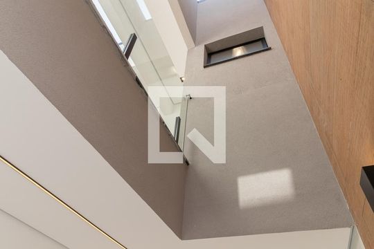 Entrada de Luz de casa à venda com 3 quartos, 200m² em Vila Lais, São Paulo