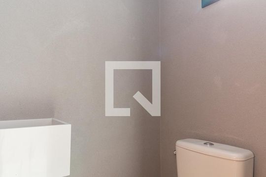 Lavabo 02 de casa à venda com 3 quartos, 200m² em Vila Lais, São Paulo