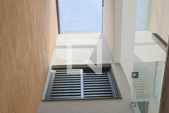 Entrada de Luz de casa à venda com 3 quartos, 200m² em Vila Lais, São Paulo