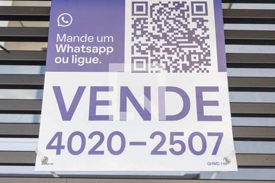Plaquinha de casa à venda com 3 quartos, 200m² em Vila Lais, São Paulo