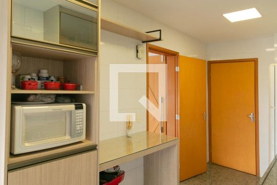 Cozinha de apartamento à venda com 4 quartos, 120m² em Paquetá, Belo Horizonte