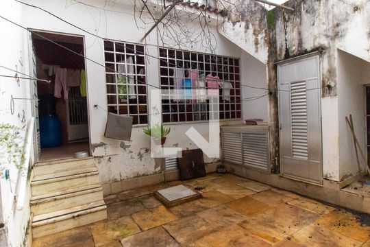 Quintal de casa à venda com 3 quartos, 300m² em Fonseca, Niterói
