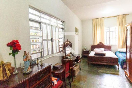 Quarto 1 de casa à venda com 3 quartos, 300m² em Fonseca, Niterói