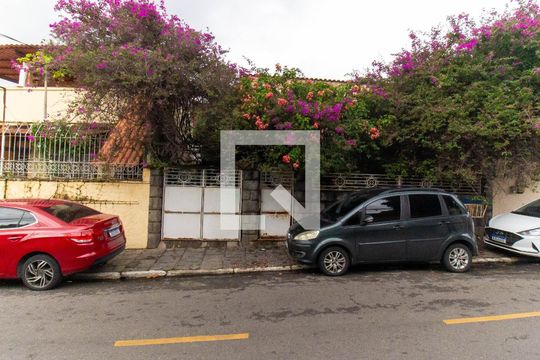 Fachada de casa à venda com 3 quartos, 300m² em Fonseca, Niterói