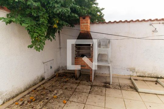 Quintal de casa à venda com 3 quartos, 300m² em Fonseca, Niterói
