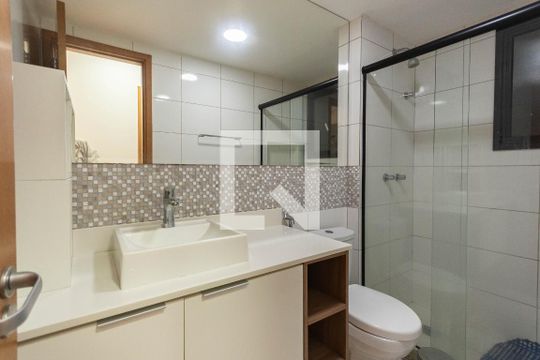 Banheiro Social de apartamento à venda com 3 quartos, 92m² em Praça da Bandeira, Rio de Janeiro