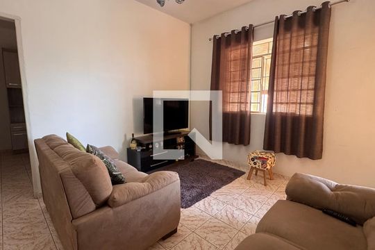 Sala de casa à venda com 4 quartos, 300m² em Jardim Santa Lúcia, Campinas