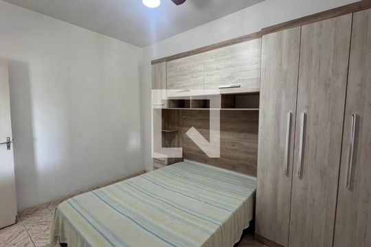 Quarto de casa à venda com 4 quartos, 300m² em Jardim Santa Lúcia, Campinas
