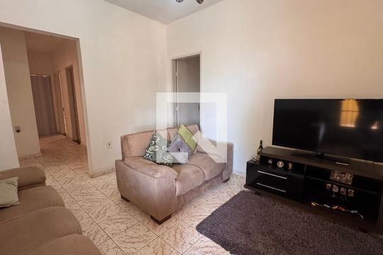 Sala de casa à venda com 4 quartos, 300m² em Jardim Santa Lúcia, Campinas